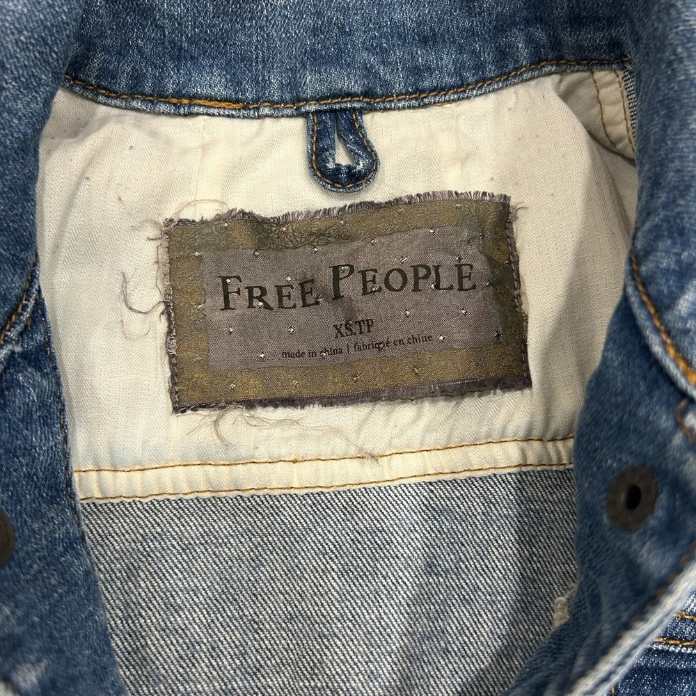 Free People denim jacket size XS - Picture 2 of 3
